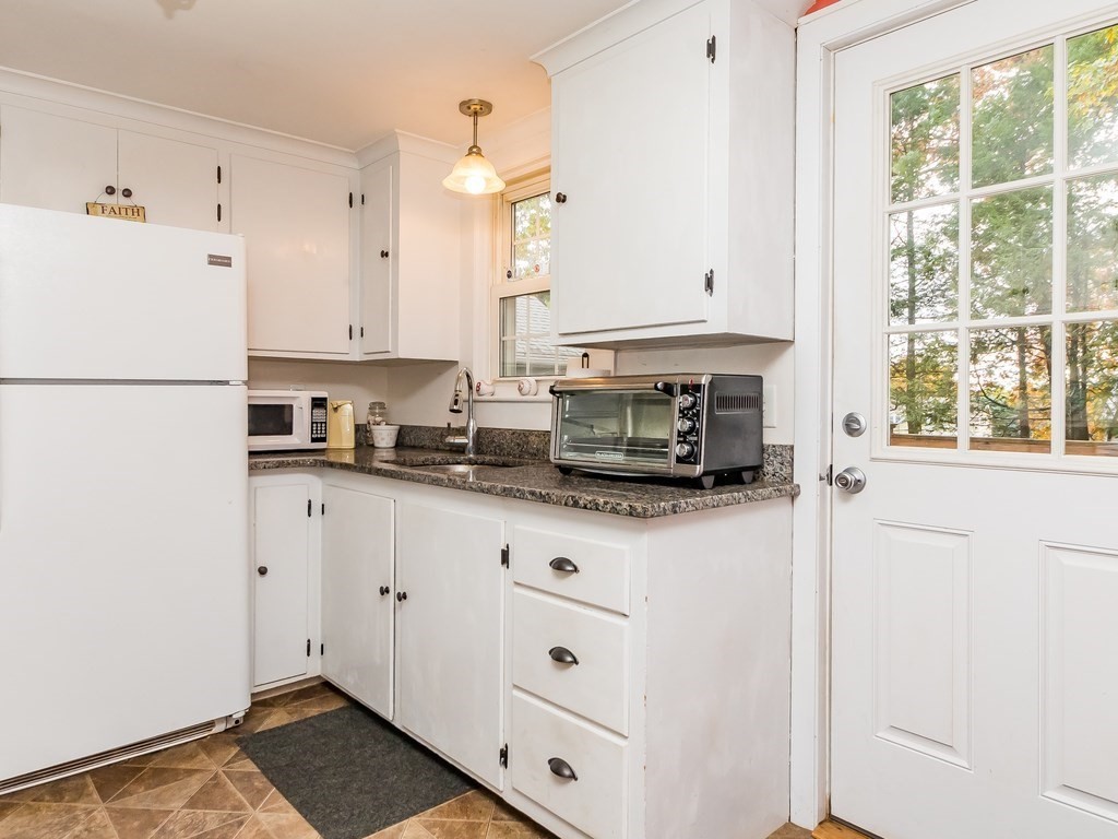 3 Arbor Road Chelmsford, MA 01863 - Photo 18 of 37 Gallery Image 18