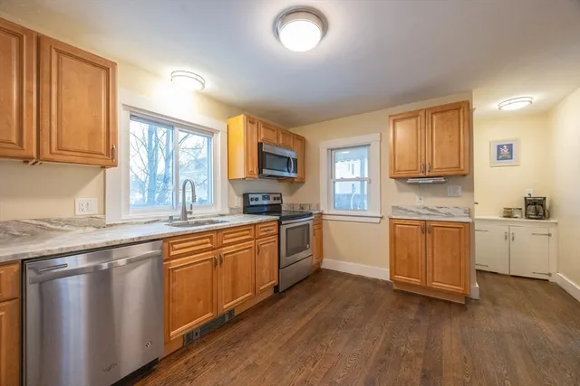 $659,900 | 21 Manning Street, Salem, MA 01970