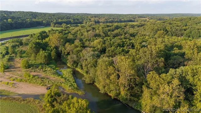 $1,077,500 | 24764 Wilshusen Road, Lincoln, MO 65338