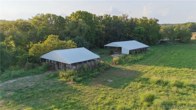 $1,077,500 | 24764 Wilshusen Road, Lincoln, MO 65338