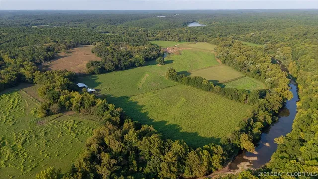 $1,077,500 | 24764 Wilshusen Road, Lincoln, MO 65338