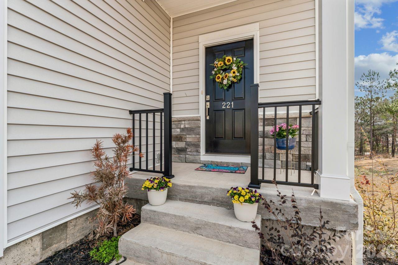 221 Shadowbrook Way Camden, SC 29020 - Photo 3 of 30