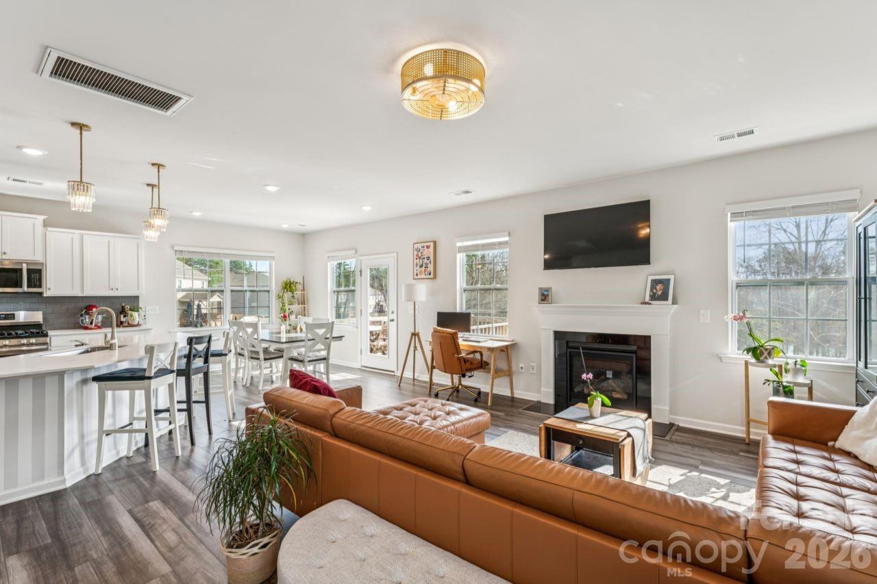 221 Shadowbrook Way Camden, SC 29020 - Photo 5 of 30