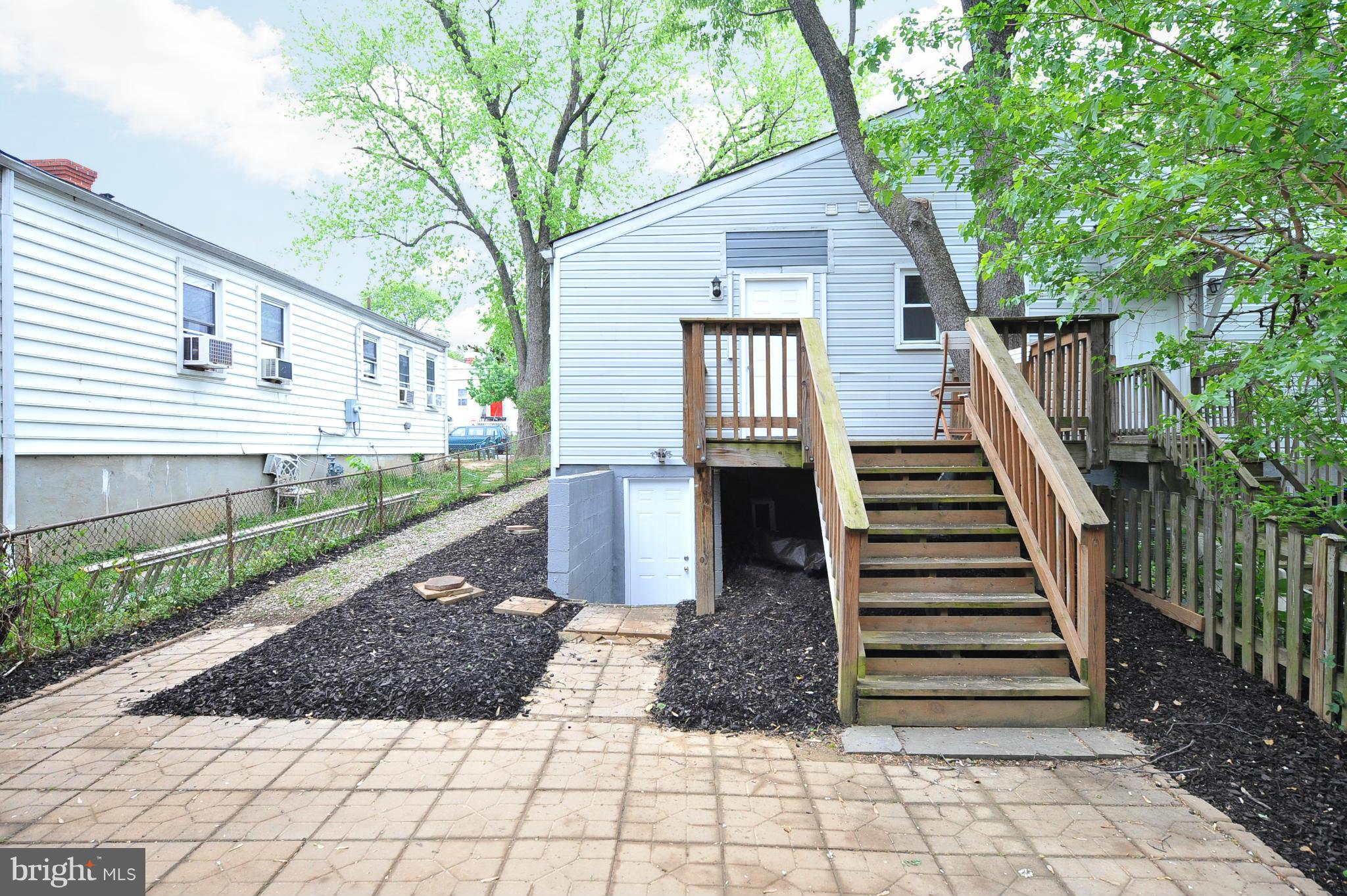 36 East Reed Avenue Alexandria, VA 22305 - Photo 12 of 18 Exterior (Rear)