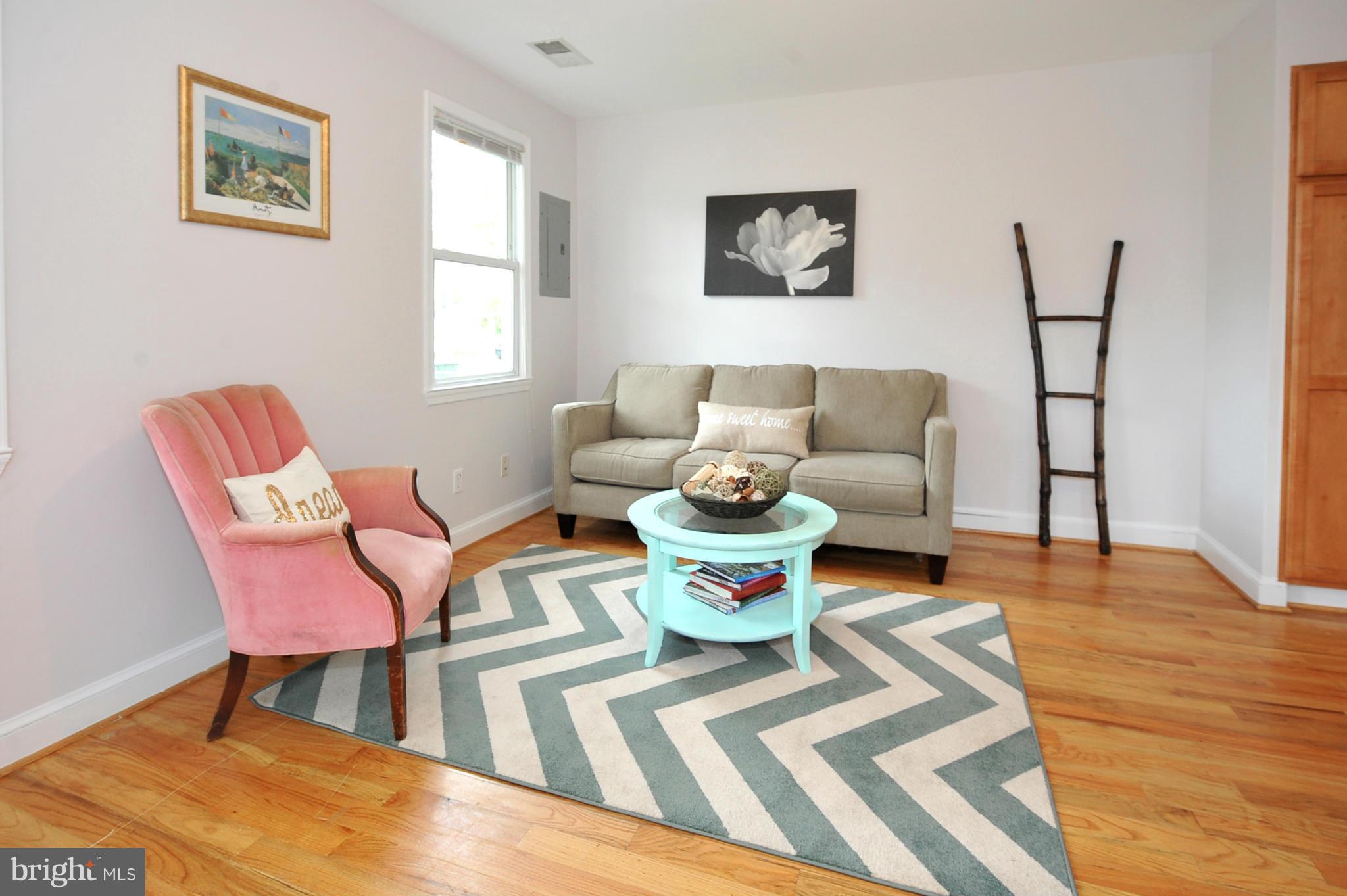 36 East Reed Avenue Alexandria, VA 22305 - Photo 3 of 18 Living Room
