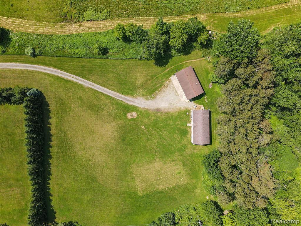 3700 North Mill Road Dryden, MI 48428 - Photo 6 of 23