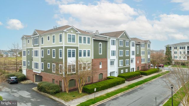 $624,999 | 38415 Boxwood Terrace, Unit 201B, Selbyville, DE 19975