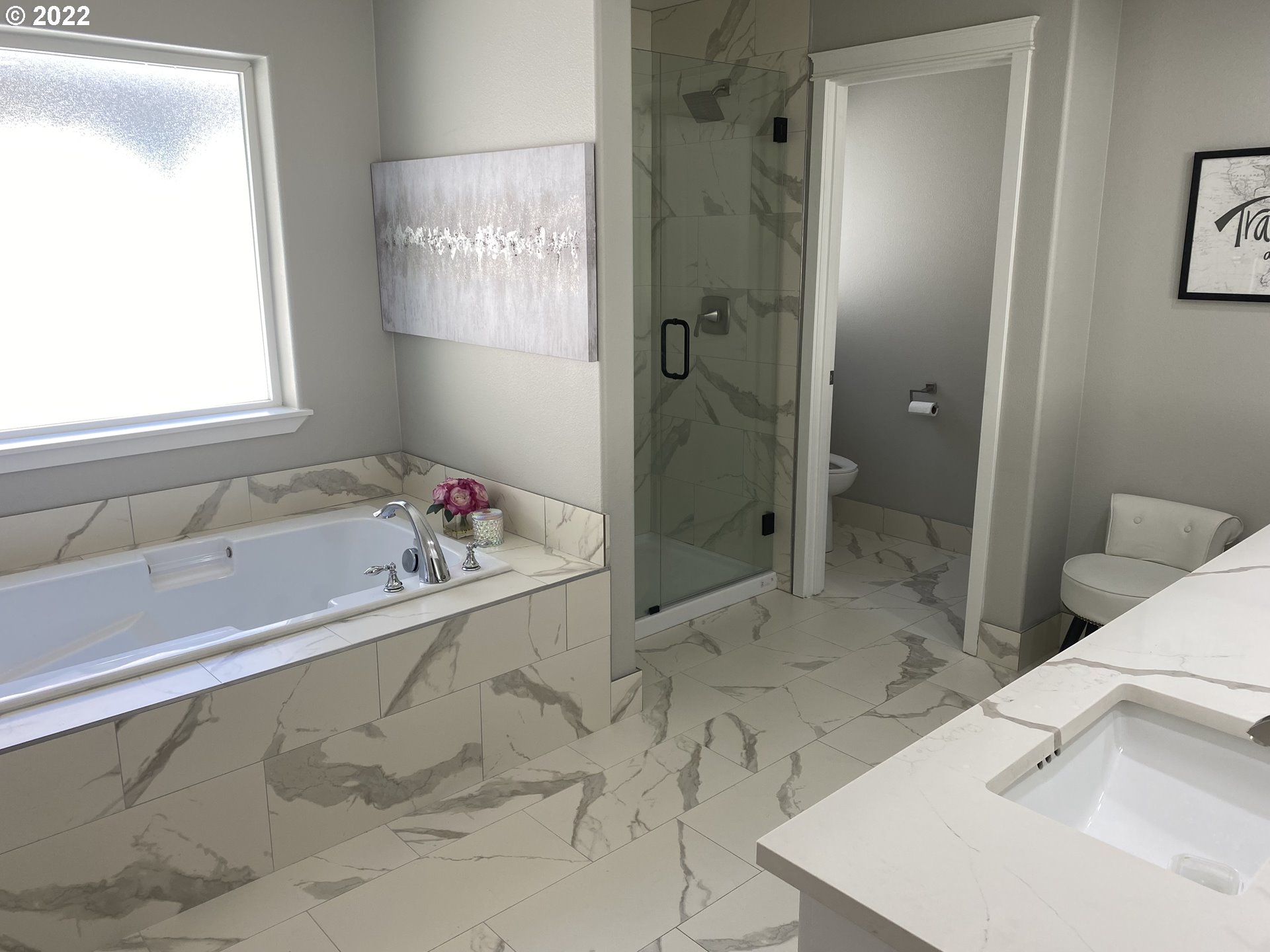 16603 Southwest 134th Terrace Portland, OR 97224 - Photo 30 of 30 a bathroom with a bathtub and a sink