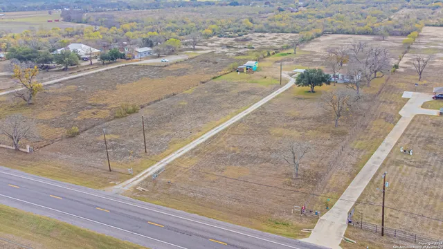 $290,000 | 16530 Fm 463, Jourdanton, TX 78026