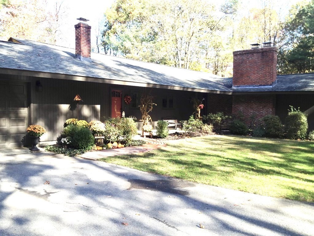 276 Northfield Road Lunenburg, MA 01462 - Photo 1 of 42 Gallery Image 1