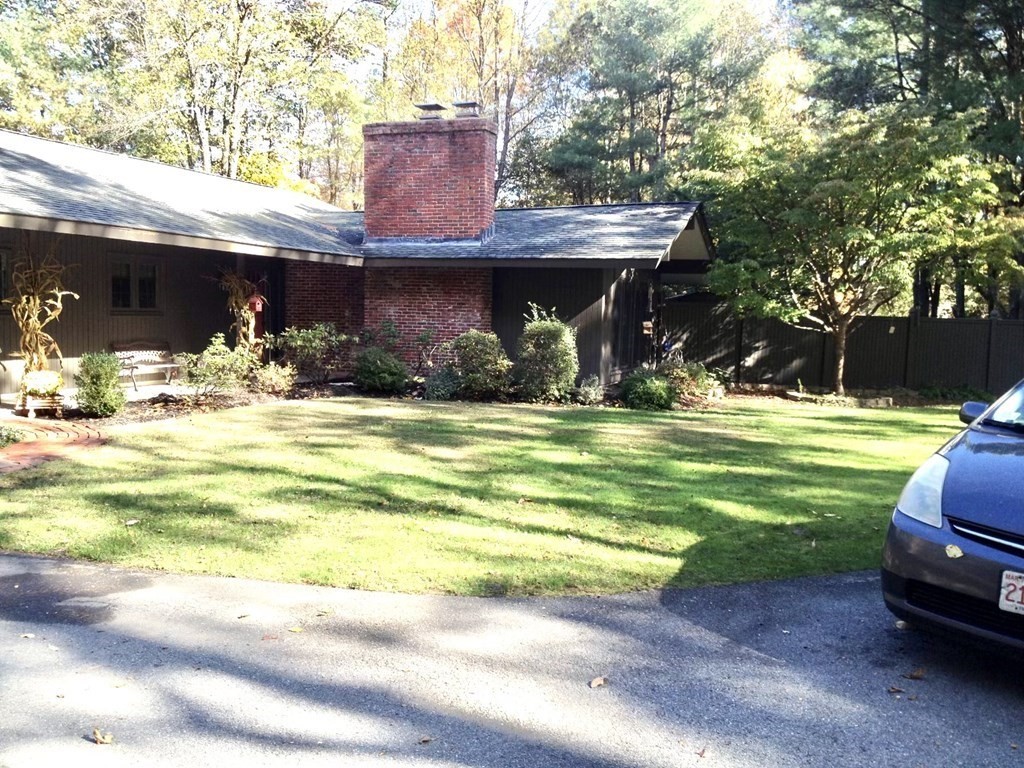 276 Northfield Road Lunenburg, MA 01462 - Photo 2 of 42 Gallery Image 2