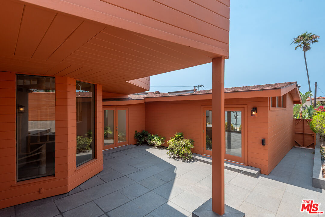 7220 Rindge Avenue Playa del Rey, CA 90293 - Photo 28 of 53 a view of front door and potted plants