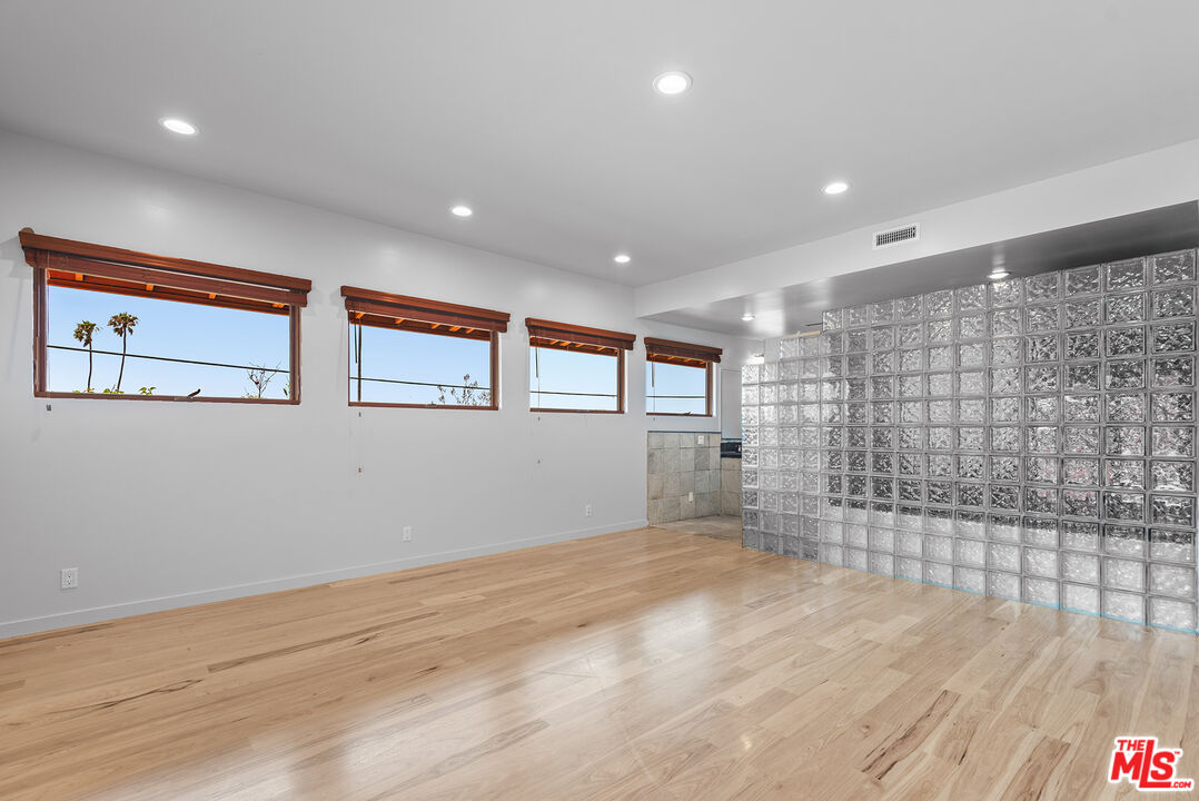 7220 Rindge Avenue Playa del Rey, CA 90293 - Photo 33 of 53 a view of empty room with wooden floor