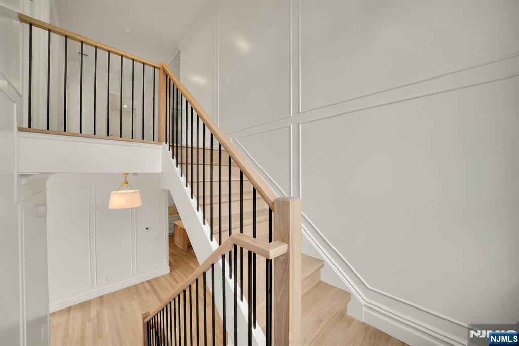 331 Martom Road Wyckoff, NJ 07481 - Photo 18 of 42 Gallery Image 18