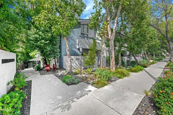 $592,000 | 355 South Marengo Avenue, Unit 402, Pasadena, CA 91101