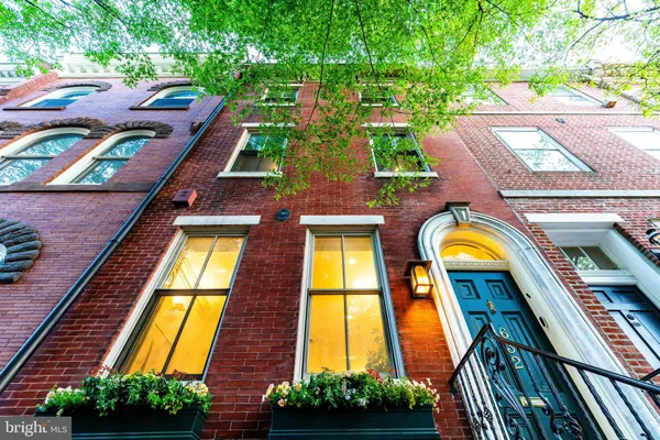 $2,150,000 | 632 Spruce Street, Philadelphia, PA 19106