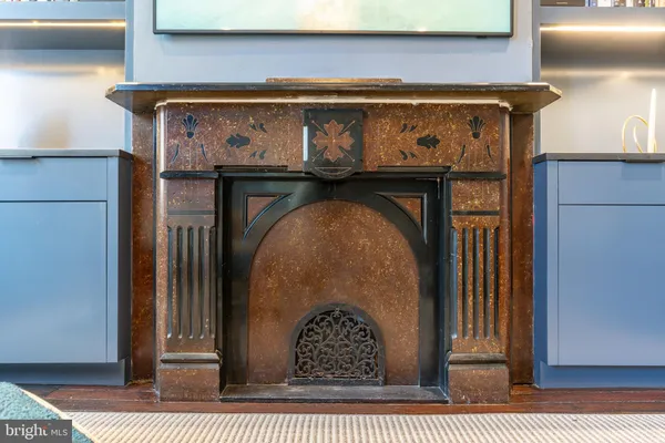 $2,150,000 | 632 Spruce Street, Philadelphia, PA 19106