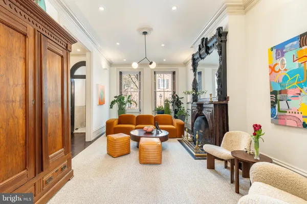 $2,150,000 | 632 Spruce Street, Philadelphia, PA 19106