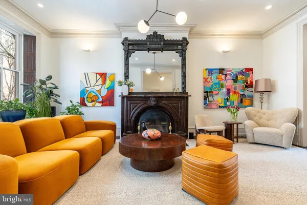 $2,150,000 | 632 Spruce Street, Philadelphia, PA 19106