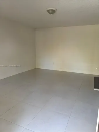 $1,550 | 1449 North 14th Way, Unit 103, Hollywood, FL 33020