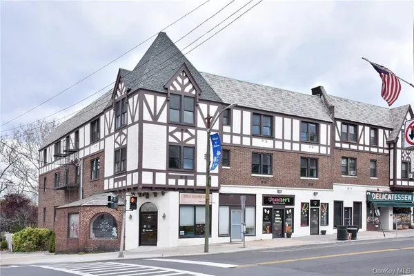 $3,000 | 651 W Boulevard, Unit 2B, Pelham, NY 10803