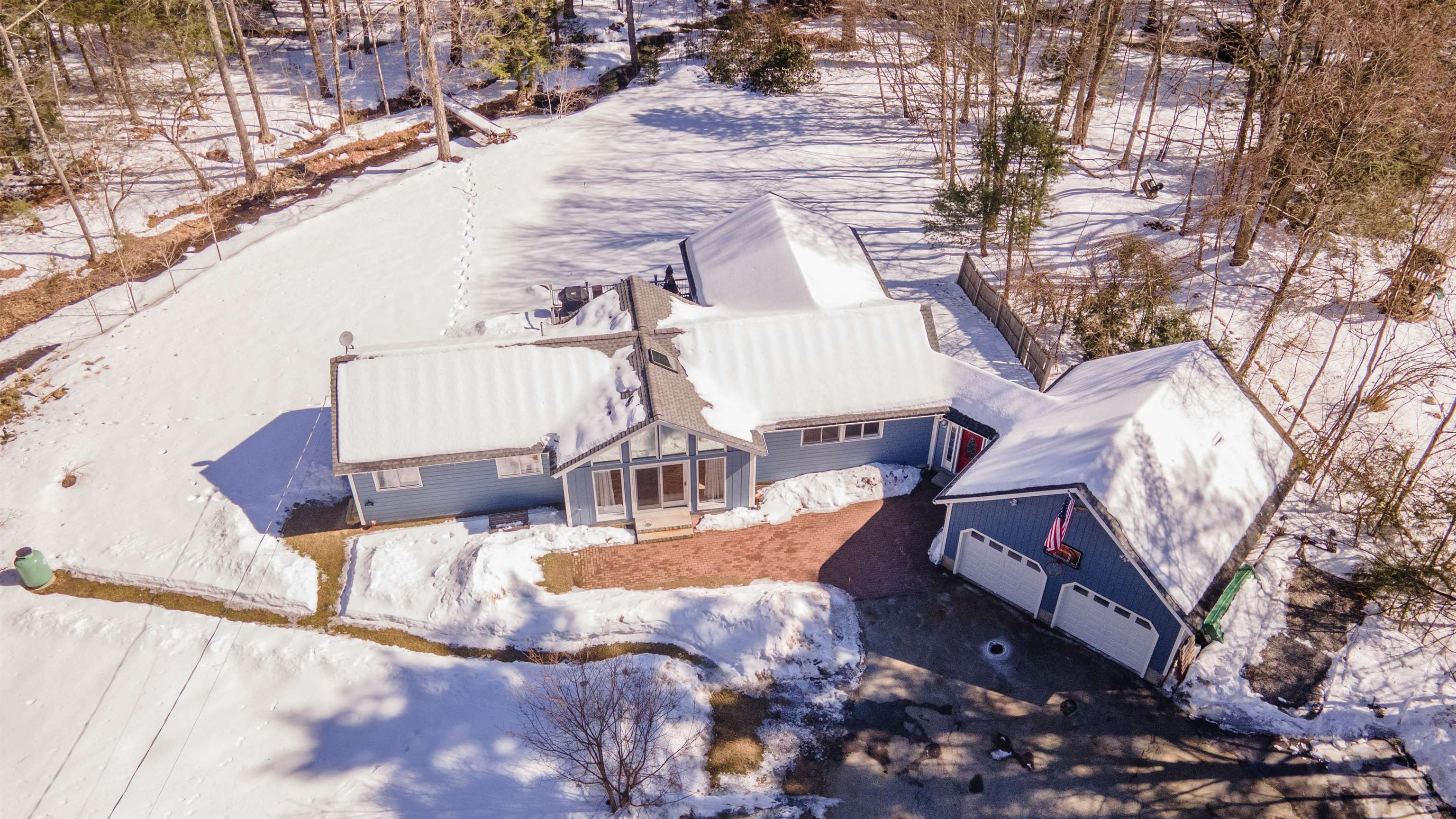 43 New Boston Road Amherst, NH 03031 - Photo 3 of 36