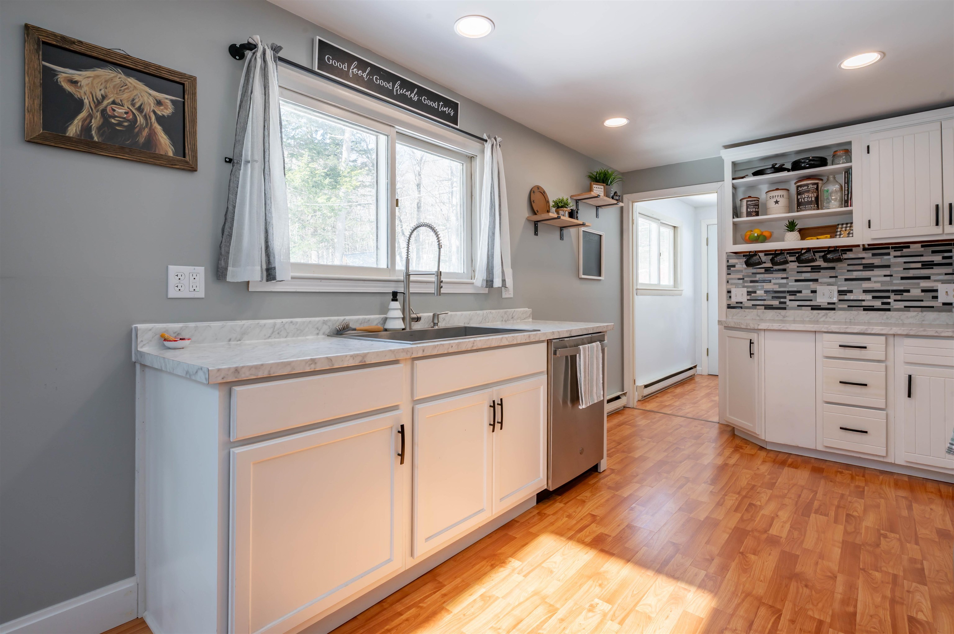 43 New Boston Road Amherst, NH 03031 - Photo 6 of 36