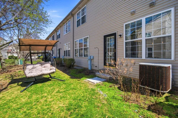 $369,900 | 541 Shakespeare Drive, Grayslake, IL 60030
