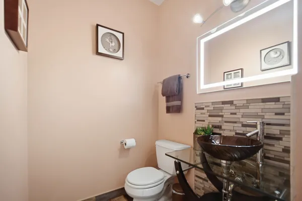 $369,900 | 541 Shakespeare Drive, Grayslake, IL 60030