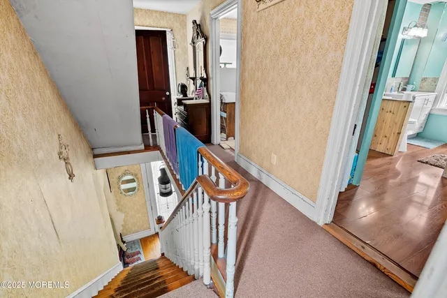 a view of an entryway with furniture