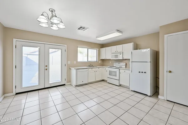 $1,900 | 10550 West Via Del Sol, Peoria, AZ 85383
