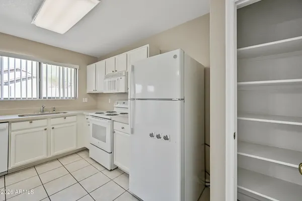 $1,900 | 10550 West Via Del Sol, Peoria, AZ 85383