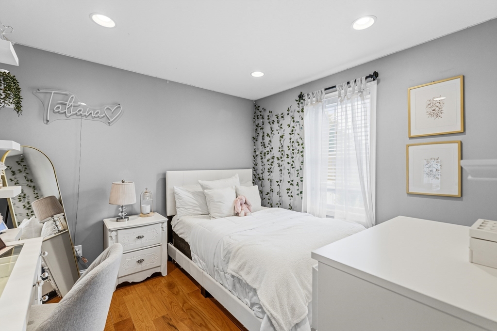 127 Middlesex Street Fall River, MA 02723 - Photo 19 of 38