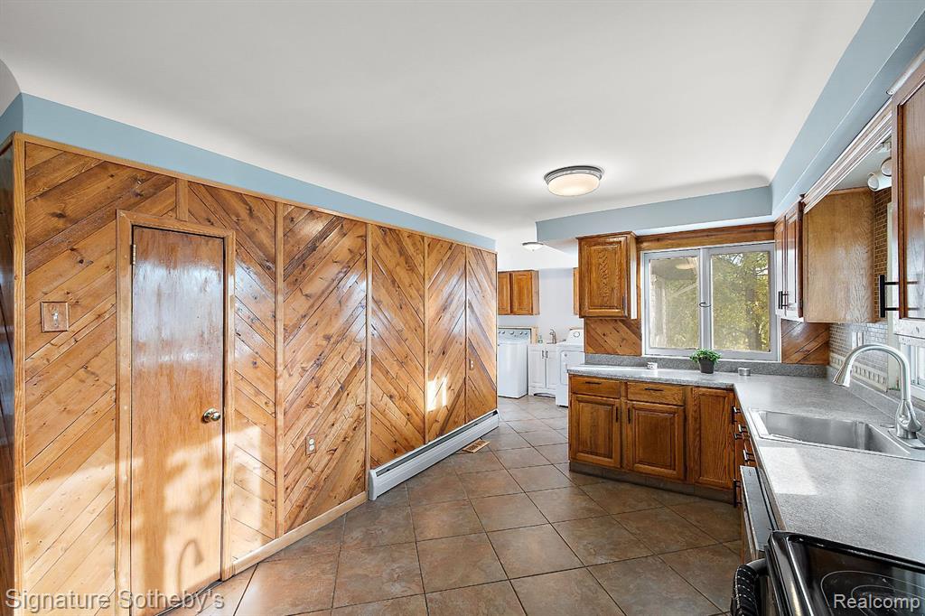 14009 Seymour Road Linden, MI 48451 - Photo 20 of 38 Gallery Image 20