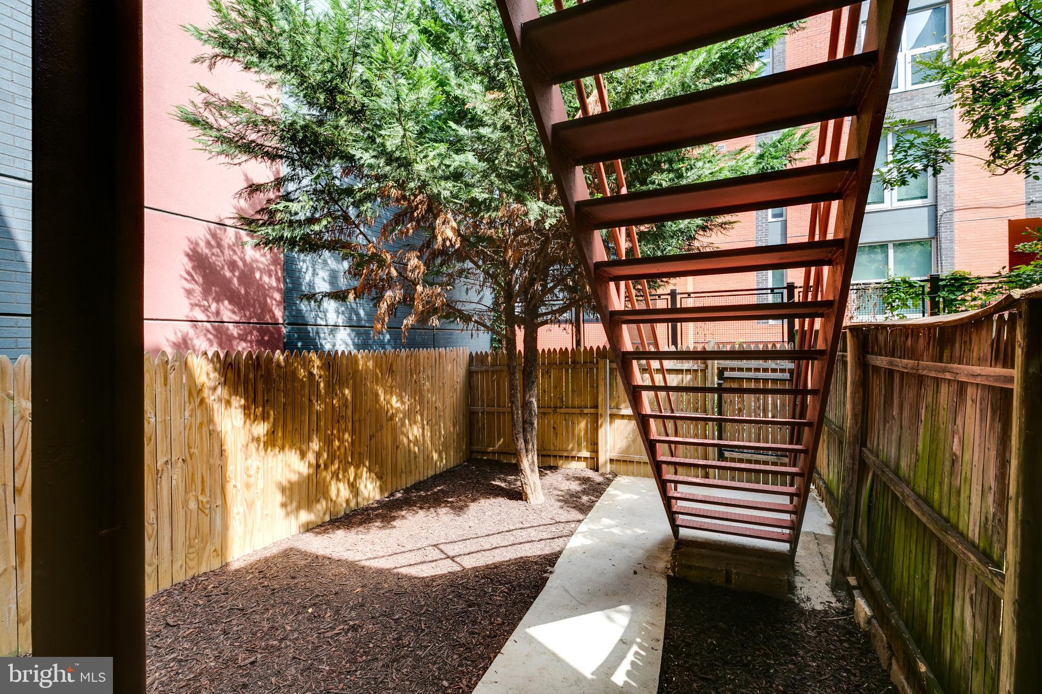 81 Q Street Southwest Washington, DC 20024 - Photo 24 of 35 Rear Yard