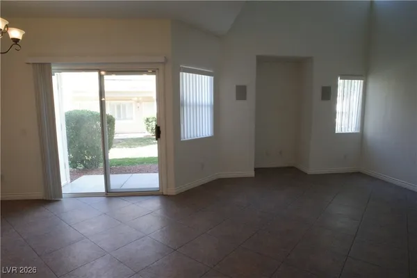 $1,975 | 7450 South Eastern Avenue, Unit 1045, Las Vegas, NV 89123