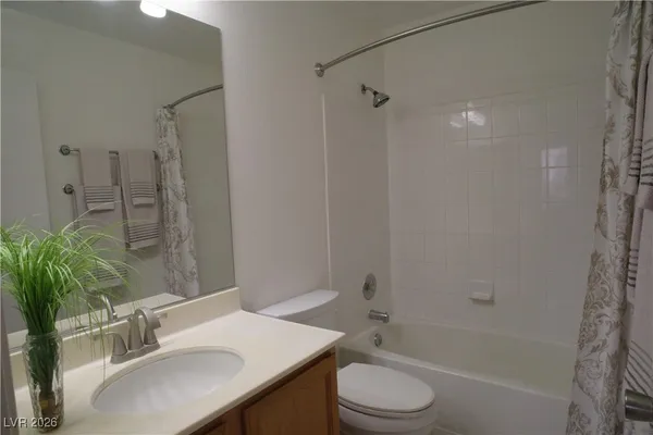 $1,975 | 7450 South Eastern Avenue, Unit 1045, Las Vegas, NV 89123