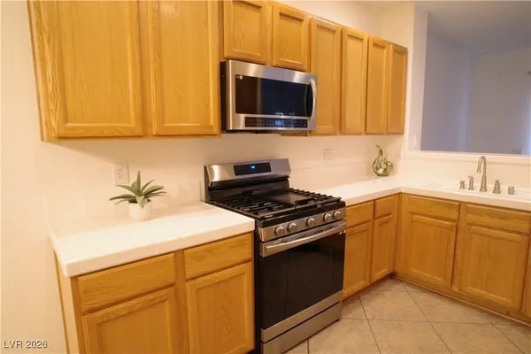 $1,975 | 7450 South Eastern Avenue, Unit 1045, Las Vegas, NV 89123