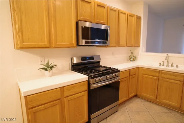 $1,975 | 7450 South Eastern Avenue, Unit 1045, Las Vegas, NV 89123