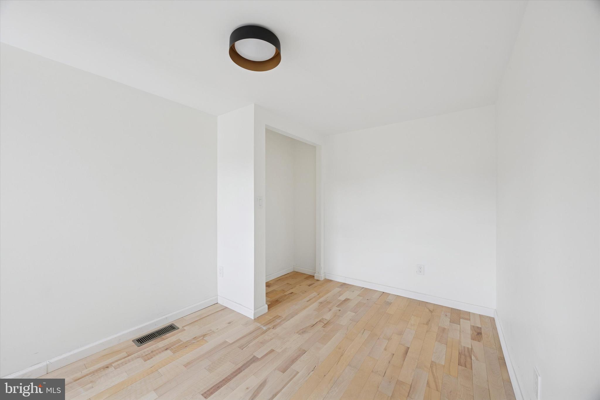 1253 South 32nd Street Philadelphia, PA 19146 - Photo 19 of 25