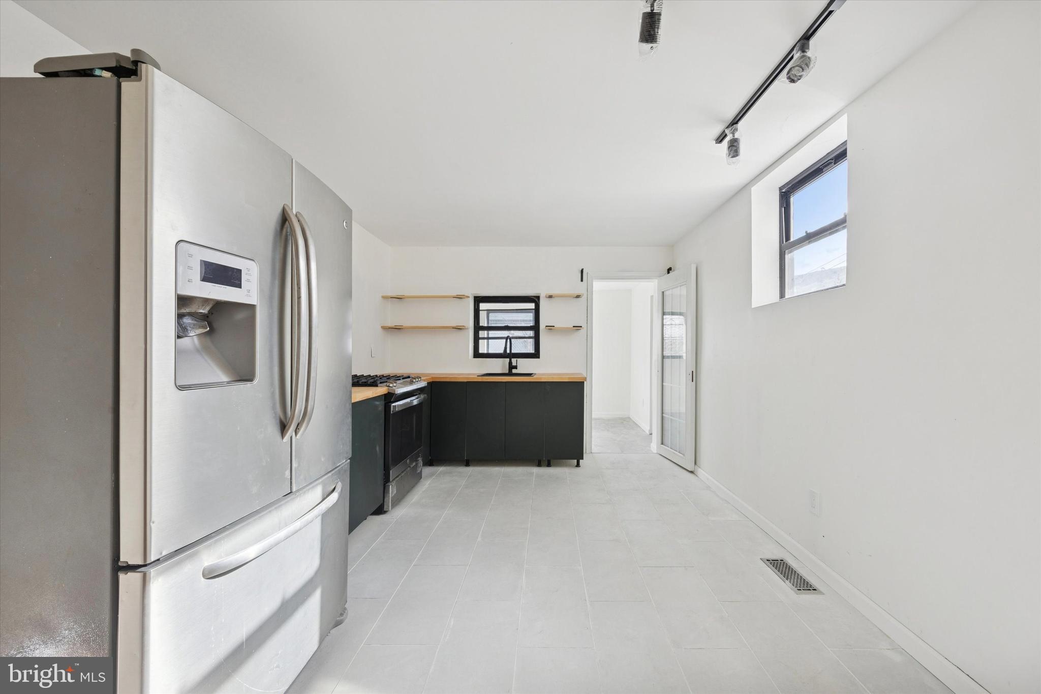 1253 South 32nd Street Philadelphia, PA 19146 - Photo 8 of 25