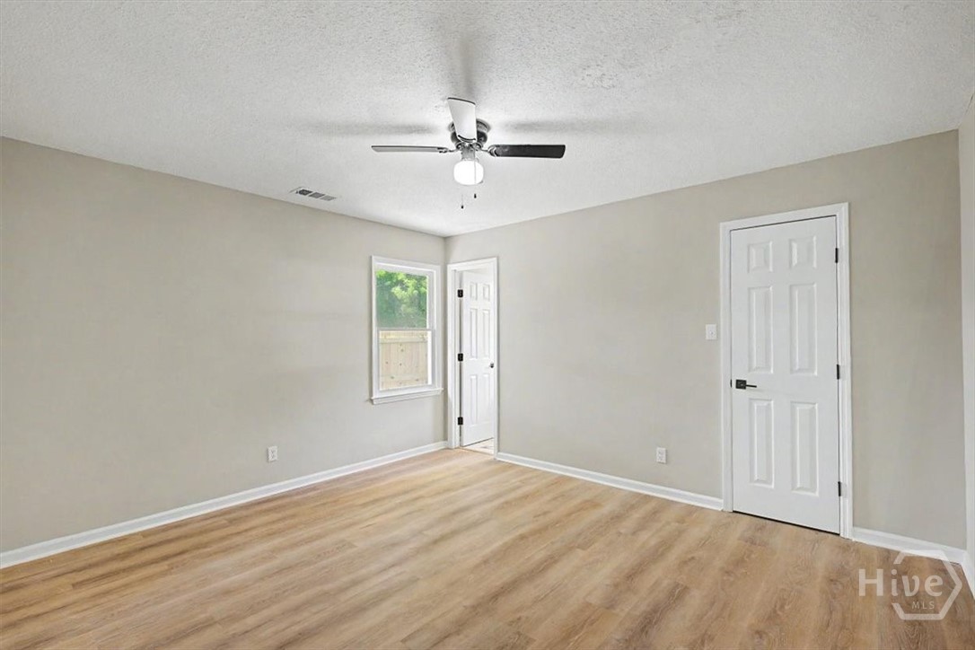 135 Backshell Road Savannah, GA 31404 - Photo 23 of 41 Primary bedroom