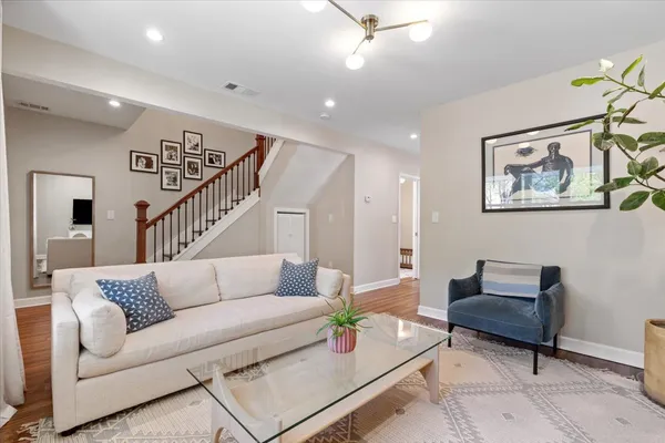 $779,000 | 3261 North Central Park Avenue, Chicago, IL 60618