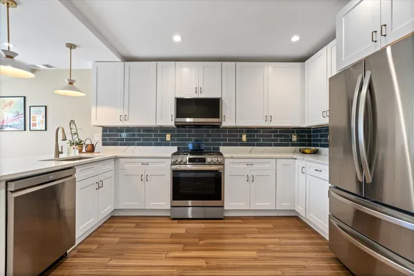 $779,000 | 3261 North Central Park Avenue, Chicago, IL 60618