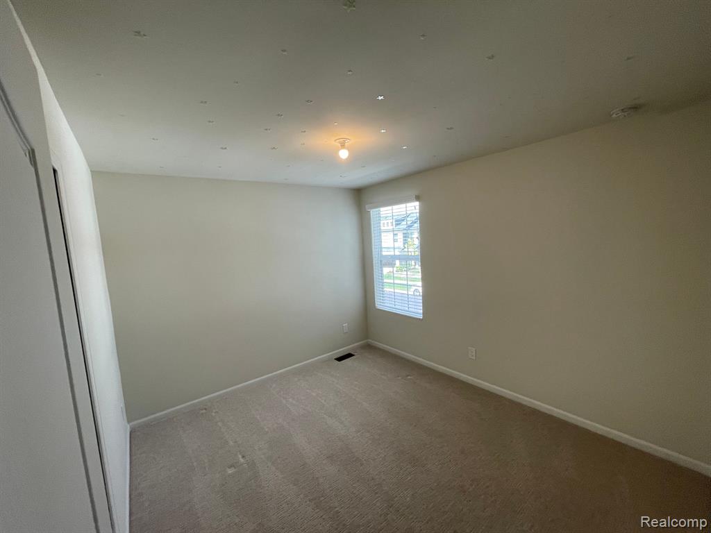 43545 Prospect Lane Novi, MI 48375 - Photo 17 of 22
