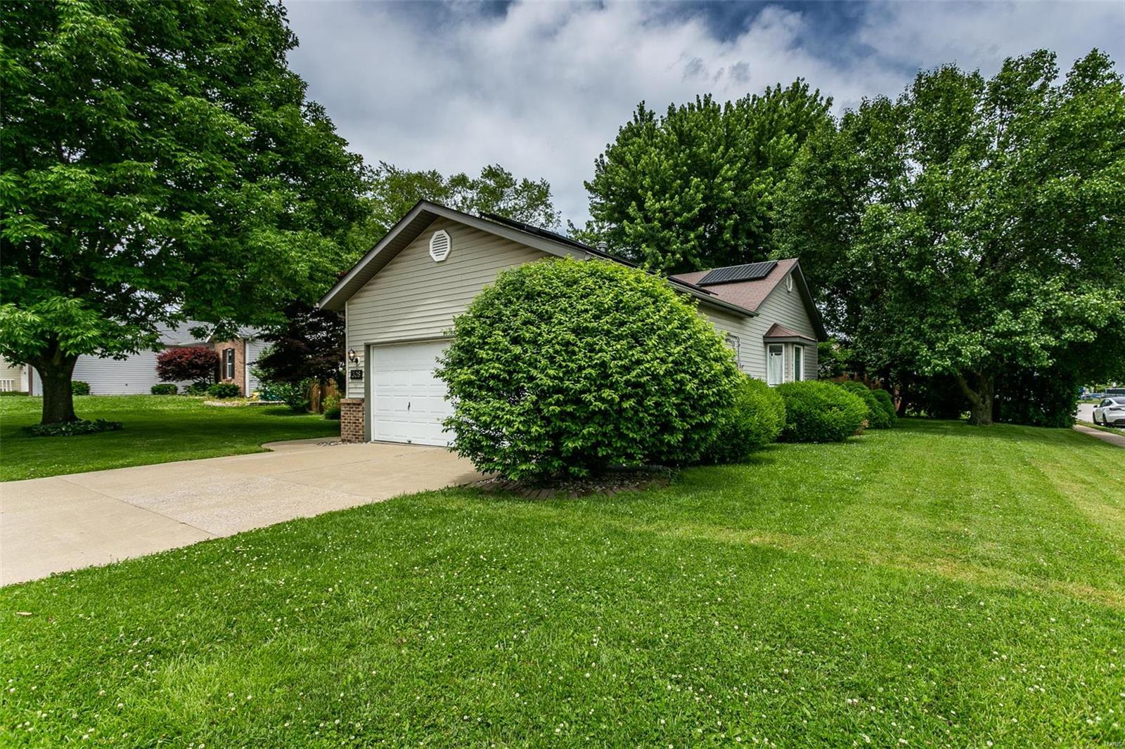 1308 Terrace Green Lane O'Fallon, IL 62269 - Photo 5 of 38