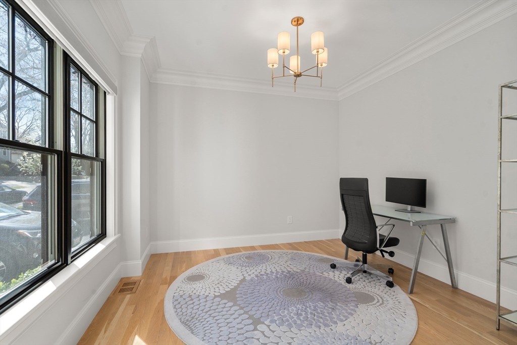 7 Massasoit Road Wellesley, MA 02481 - Photo 13 of 42