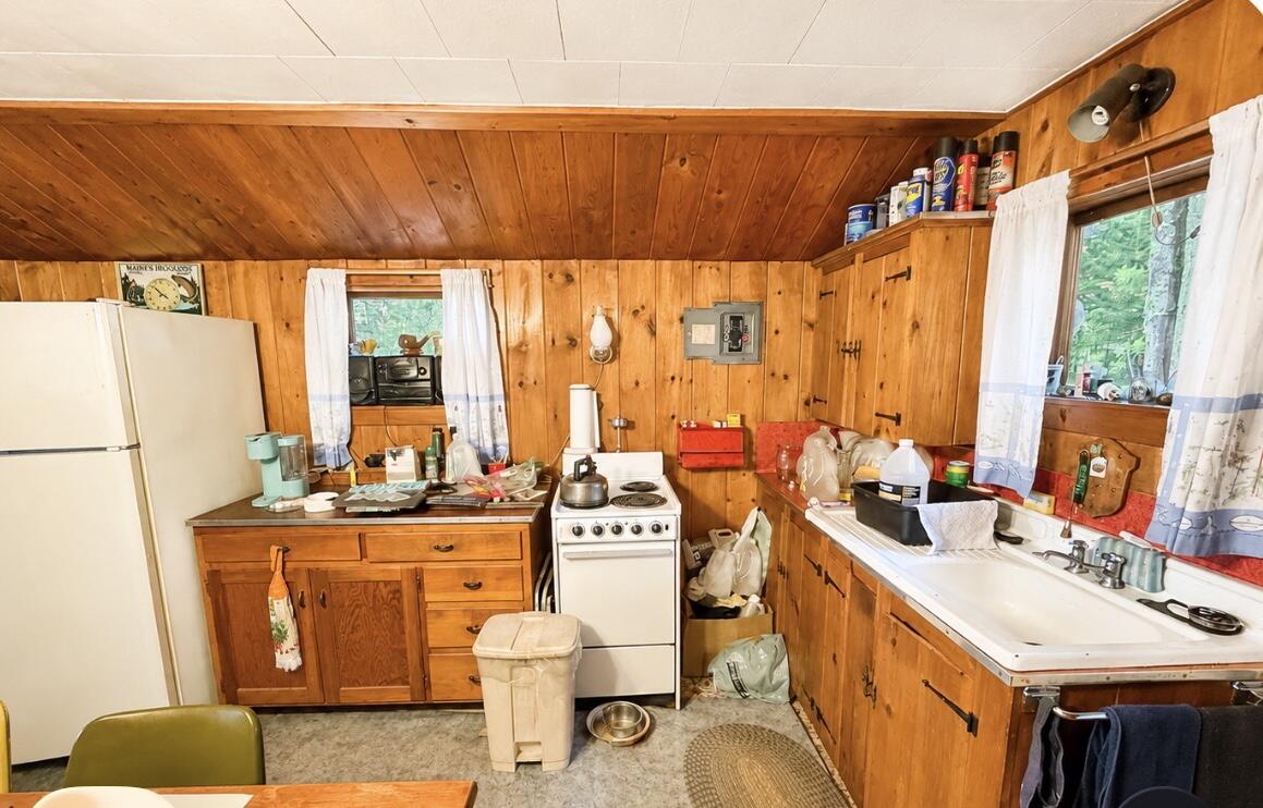 120 Blackcat Road Millinocket, ME 04462 - Photo 4 of 10 F87FAD70-E4E8-4AED-9377-993DE22EDDA8