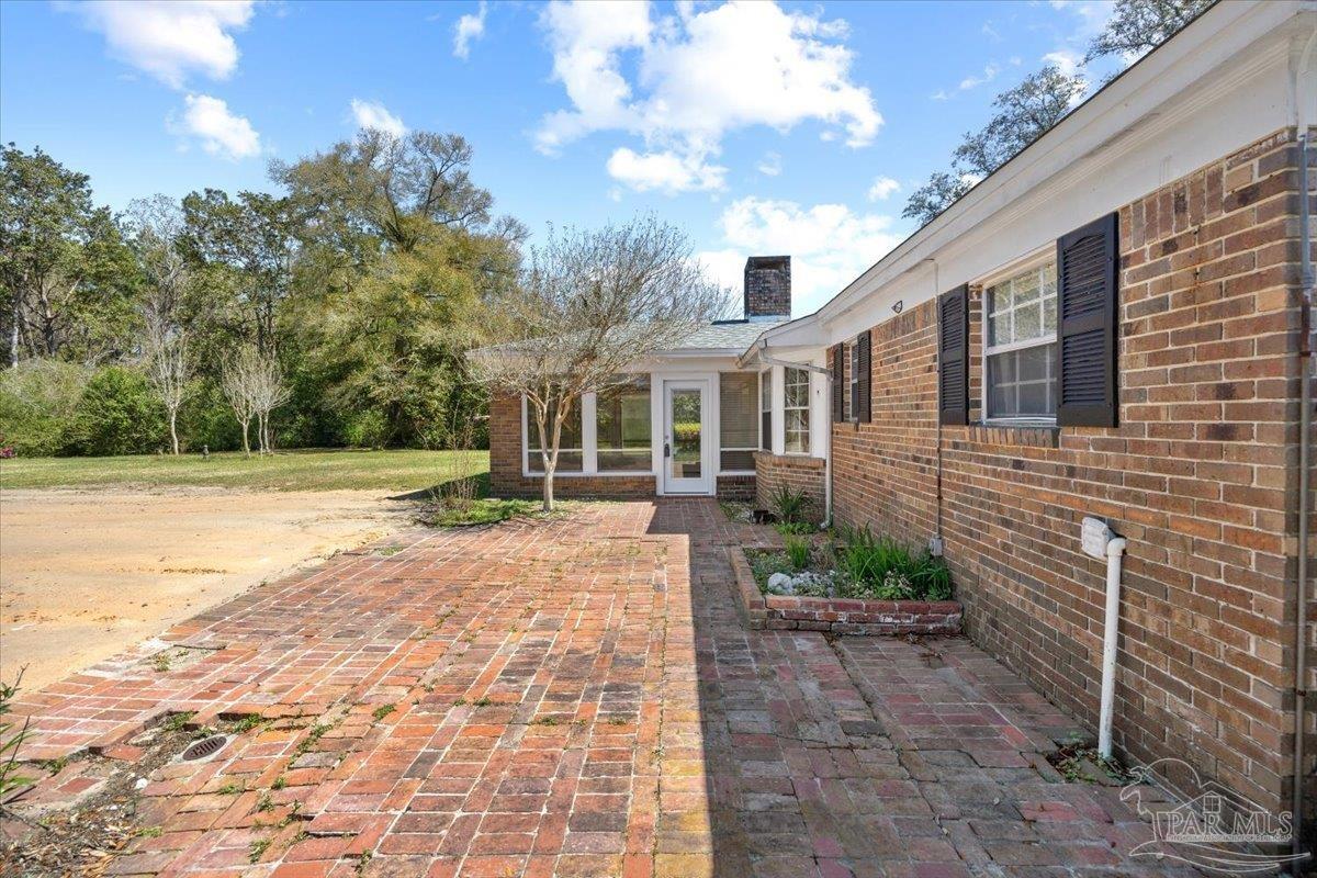 7792 Chesterfield Road Pensacola, FL 32506 - Photo 4 of 38 Gallery Image 4