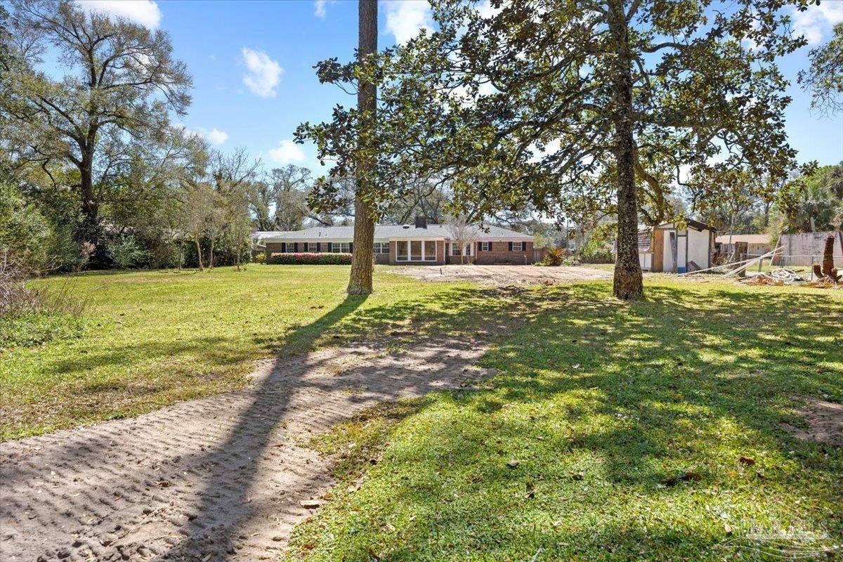 7792 Chesterfield Road Pensacola, FL 32506 - Photo 8 of 38 Gallery Image 8